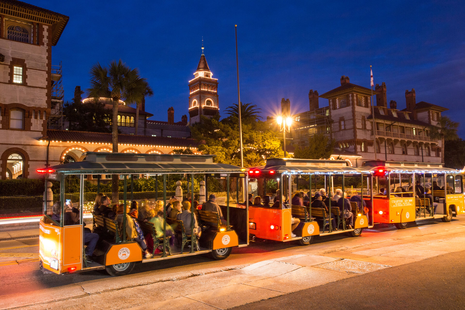 old town trolley lights tour